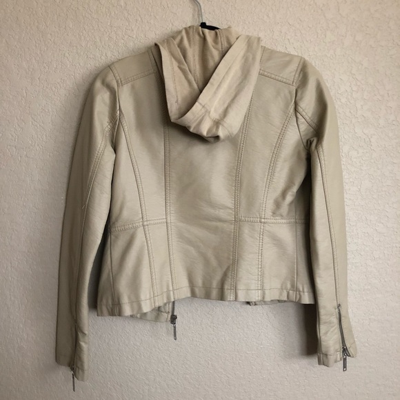 ❌SOLD❌ Tan JouJou Small Faux Leather Jacket w/ Hood - Picture 5 of 10